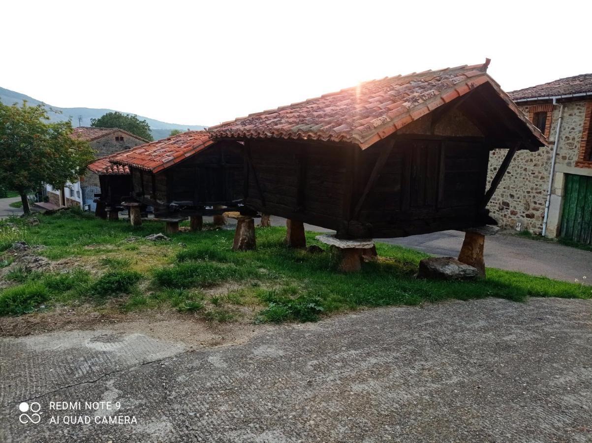 Los Tres Horreos Felechas Exterior foto